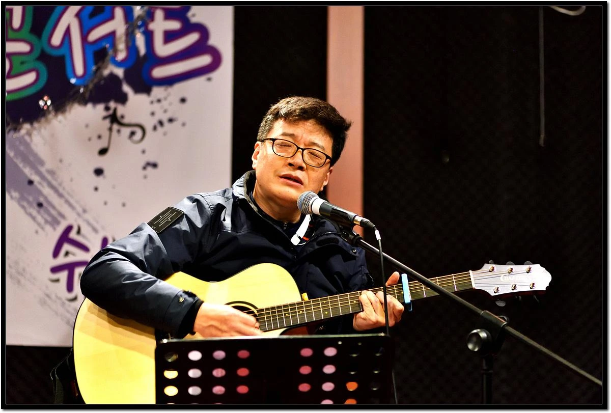 1집 '그녀를 바라만 보네' 발표후 공연